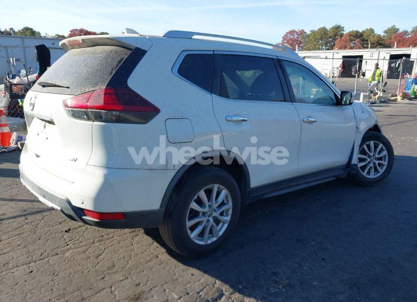 Photo 4 of 2019 Nissan Rogue SV (VIN KNMAT2MT7KP527457)