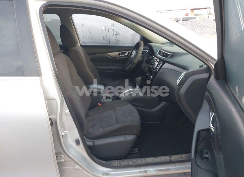 Photo 5 of 2016 Nissan Rogue SV (VIN KNMAT2MT8GP674197)