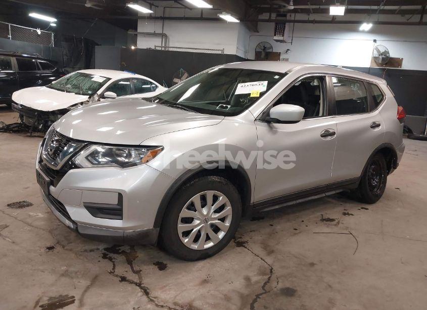 Photo 2 of 2017 Nissan Rogue S (VIN KNMAT2MT8HP541439)