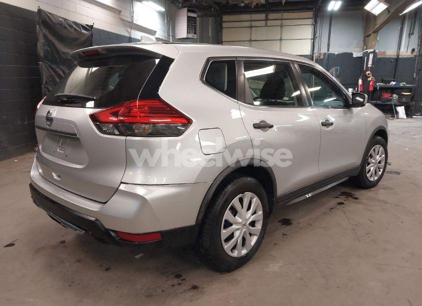 Photo 4 of 2017 Nissan Rogue S (VIN KNMAT2MT8HP541439)