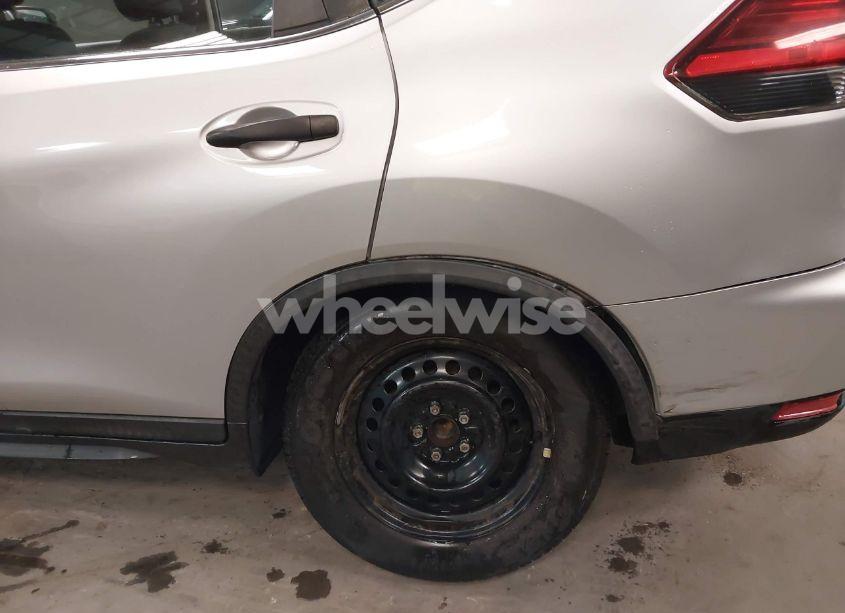 Photo 6 of 2017 Nissan Rogue S (VIN KNMAT2MT8HP541439)