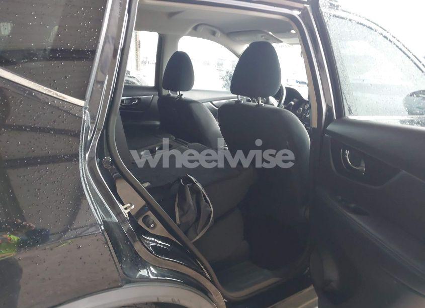 Photo 8 of 2017 Nissan Rogue SV (VIN KNMAT2MT8HP597395)