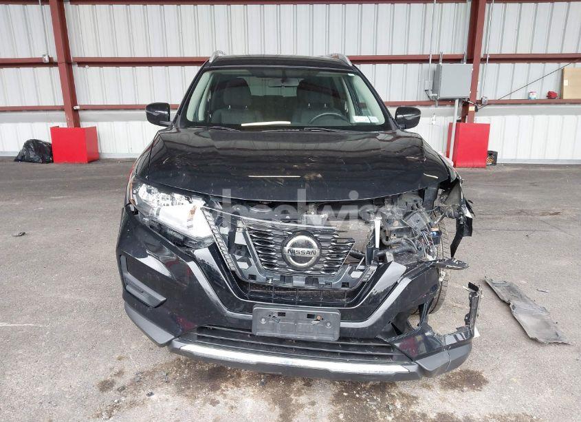 Photo 12 of 2018 Nissan Rogue SV (VIN KNMAT2MT8JP519057)