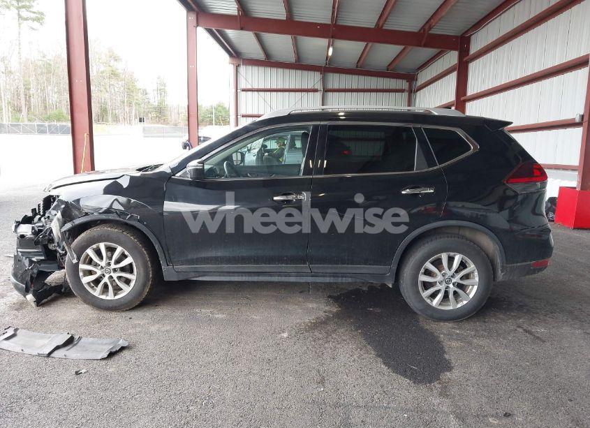 Photo 14 of 2018 Nissan Rogue SV (VIN KNMAT2MT8JP519057)