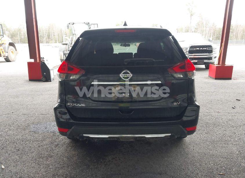 Photo 16 of 2018 Nissan Rogue SV (VIN KNMAT2MT8JP519057)