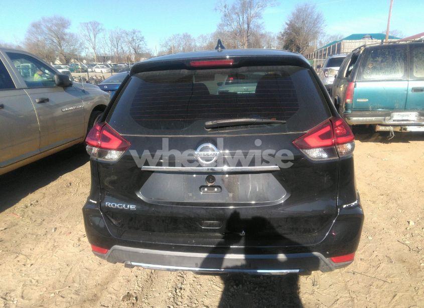 Photo 16 of 2018 Nissan Rogue S (VIN KNMAT2MT8JP567013)