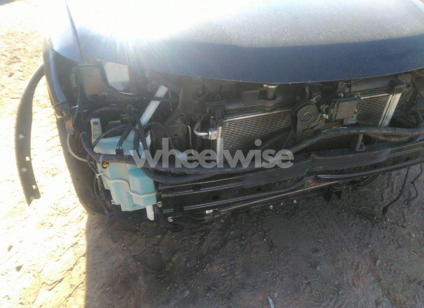 Photo 18 of 2018 Nissan Rogue S (VIN KNMAT2MT8JP567013)