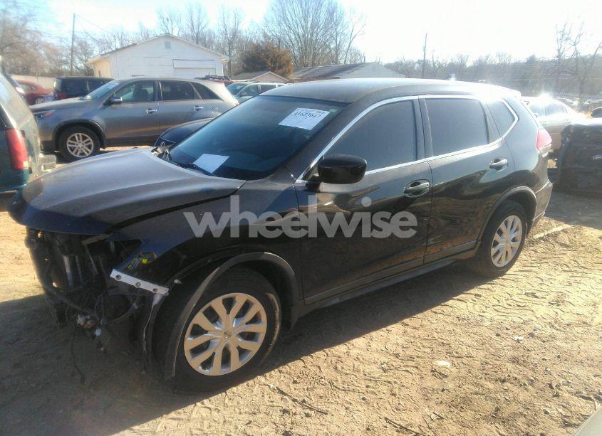 Photo 2 of 2018 Nissan Rogue S (VIN KNMAT2MT8JP567013)