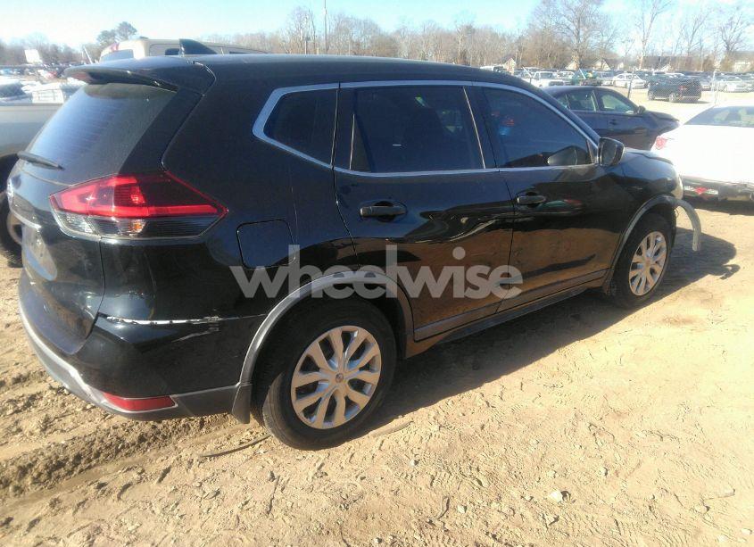 Photo 4 of 2018 Nissan Rogue S (VIN KNMAT2MT8JP567013)