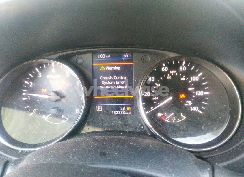 Photo 7 of 2018 Nissan Rogue S (VIN KNMAT2MT8JP567013)