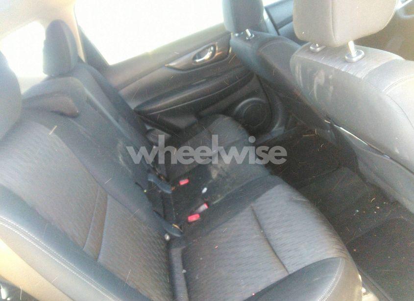 Photo 8 of 2018 Nissan Rogue S (VIN KNMAT2MT8JP567013)