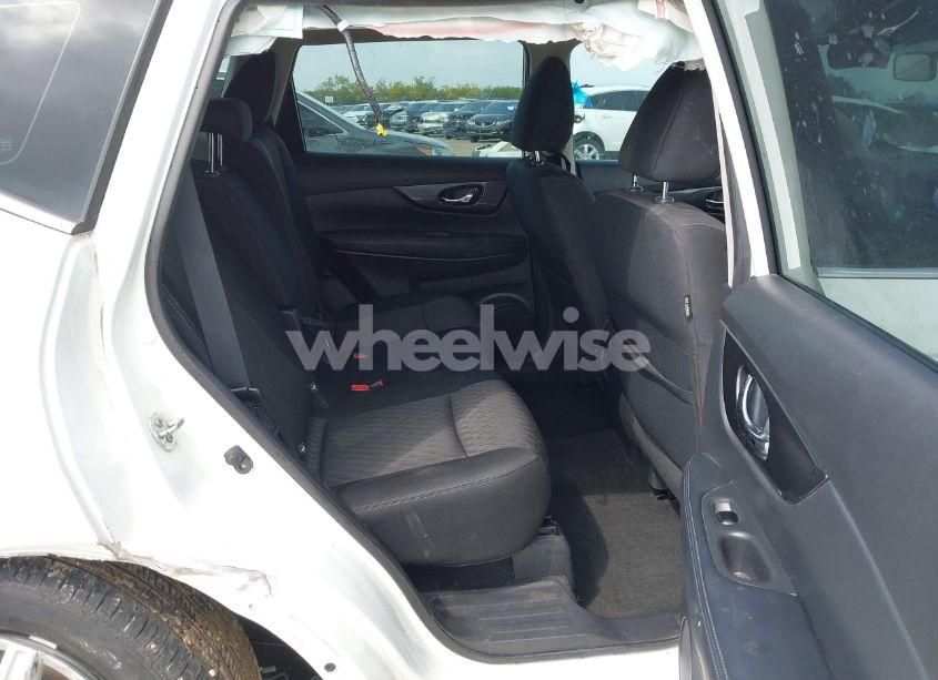 Photo 8 of 2018 Nissan Rogue S (VIN KNMAT2MT8JP615335)