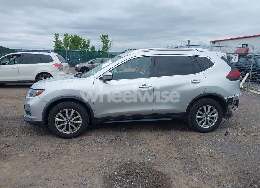 Photo 14 of 2019 Nissan Rogue SV (VIN KNMAT2MT8KP517732)