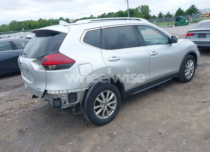 Photo 4 of 2019 Nissan Rogue SV (VIN KNMAT2MT8KP517732)
