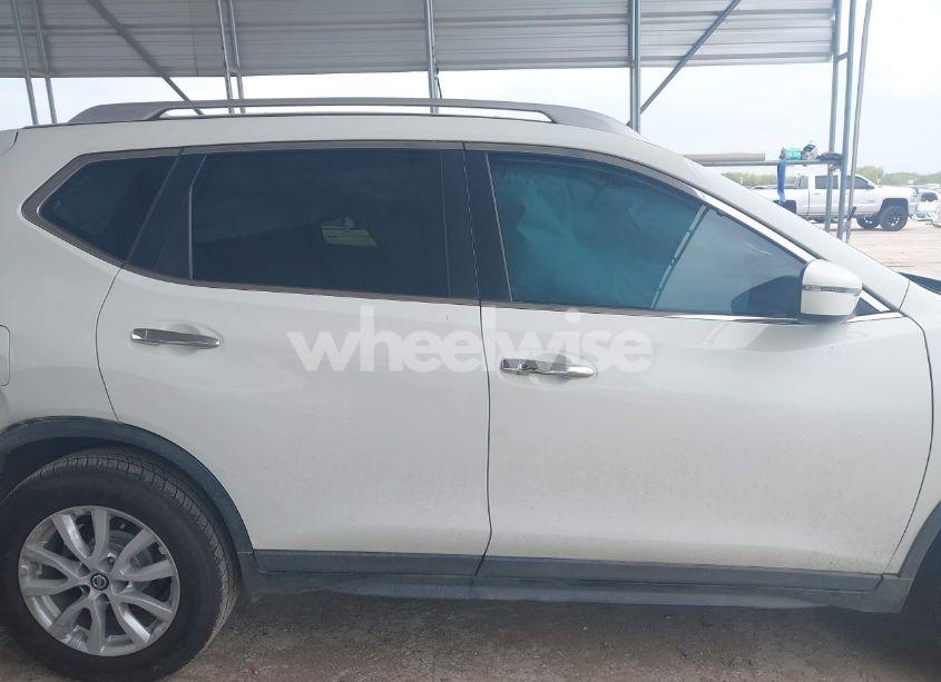 Photo 13 of 2019 Nissan Rogue SV (VIN KNMAT2MT8KP540489)