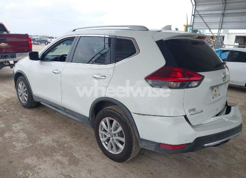 Photo 3 of 2019 Nissan Rogue SV (VIN KNMAT2MT8KP540489)