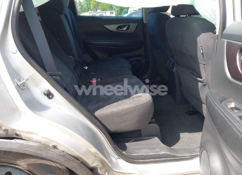 Photo 8 of 2015 Nissan Rogue S (VIN KNMAT2MT9FP502940)