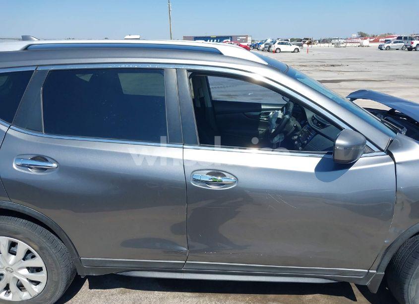 Photo 13 of 2017 Nissan Rogue S (VIN KNMAT2MT9HP542986)