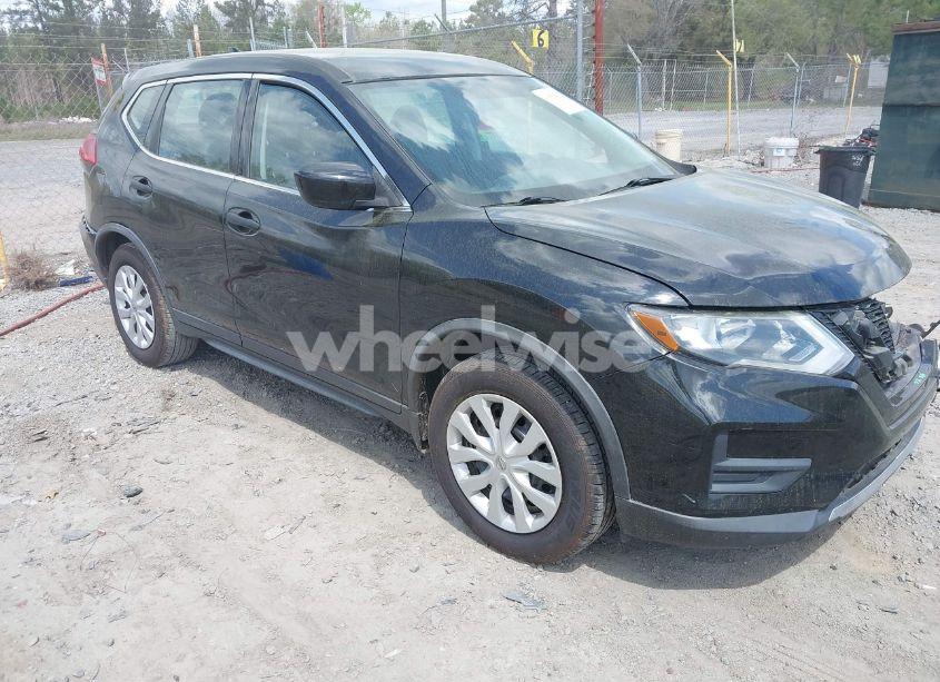 2017 Nissan Rogue S (VIN KNMAT2MT9HP616830) main photo