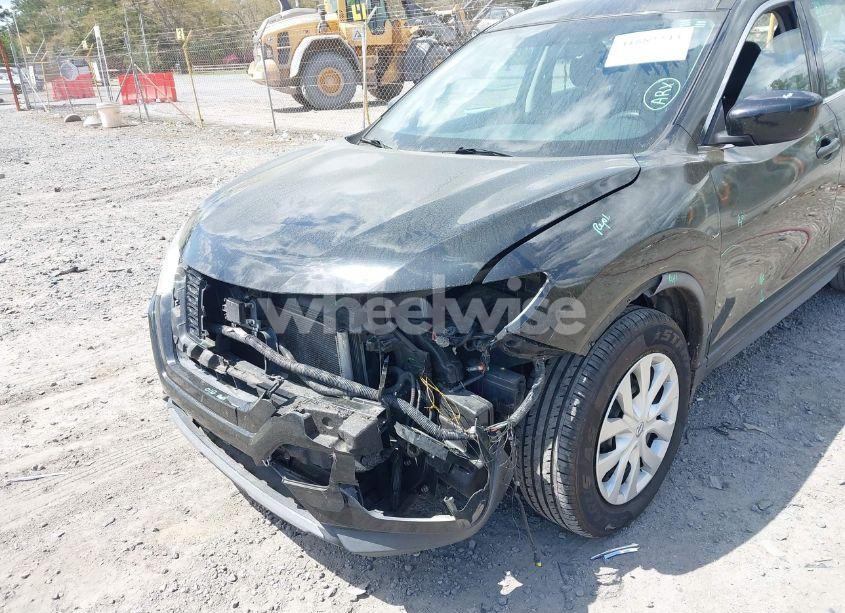 Photo 6 of 2017 Nissan Rogue S (VIN KNMAT2MT9HP616830)