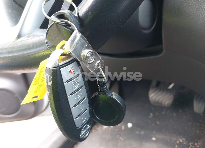 Photo 11 of 2018 Nissan Rogue SV (VIN KNMAT2MT9JP533887)