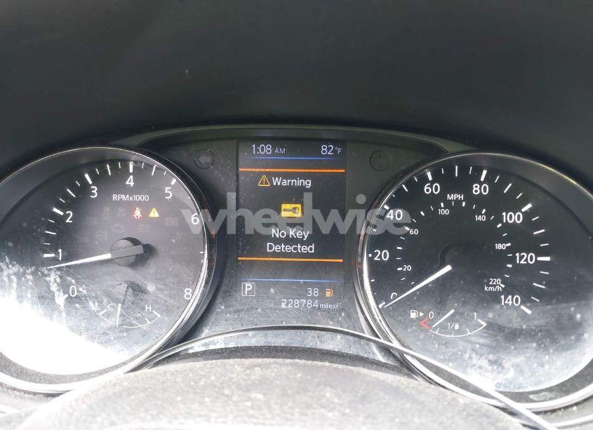 Photo 15 of 2018 Nissan Rogue SV (VIN KNMAT2MT9JP533887)