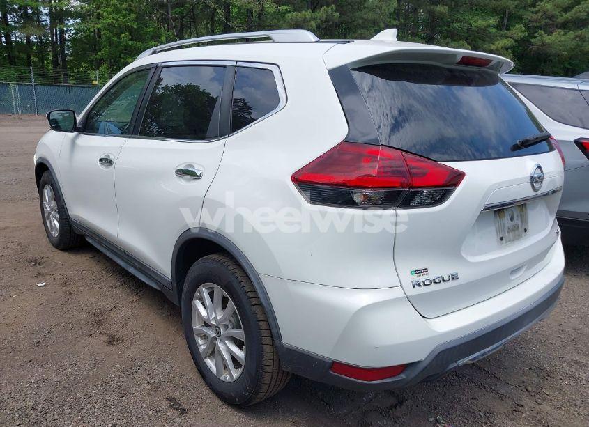 Photo 3 of 2018 Nissan Rogue SV (VIN KNMAT2MT9JP533887)