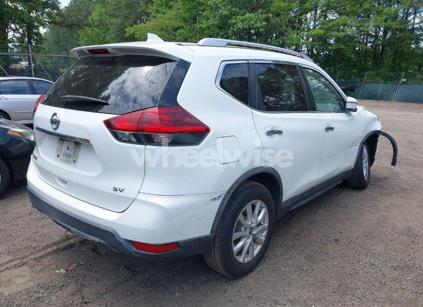 Photo 4 of 2018 Nissan Rogue SV (VIN KNMAT2MT9JP533887)
