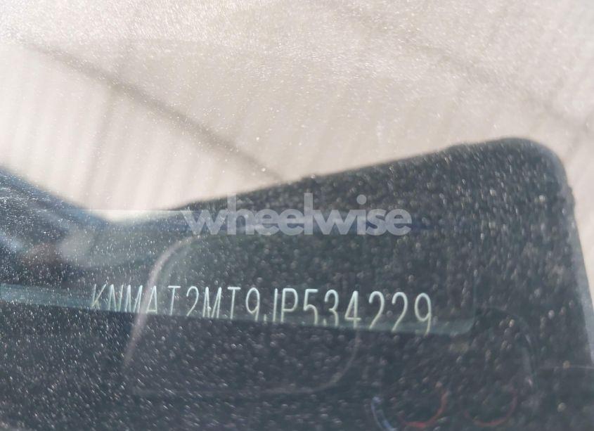 Photo 9 of 2018 Nissan Rogue SV (VIN KNMAT2MT9JP534229)