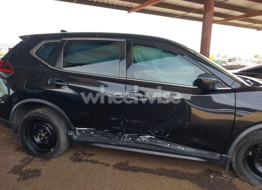 Photo 13 of 2018 Nissan Rogue S (VIN KNMAT2MT9JP547904)