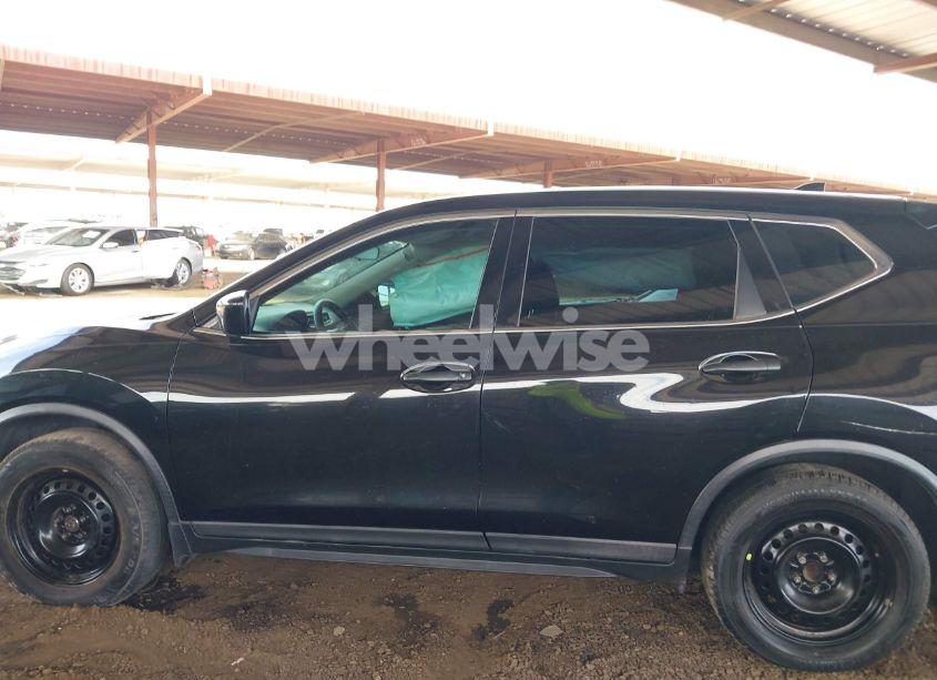 Photo 14 of 2018 Nissan Rogue S (VIN KNMAT2MT9JP547904)