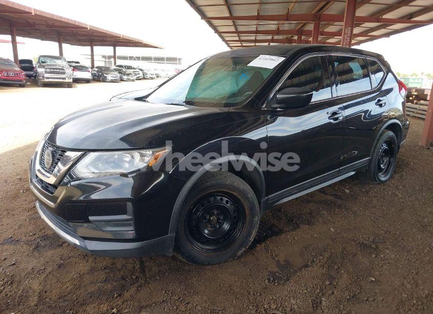 Photo 2 of 2018 Nissan Rogue S (VIN KNMAT2MT9JP547904)