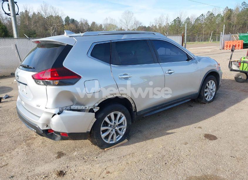 Photo 4 of 2019 Nissan Rogue SV (VIN KNMAT2MT9KP518422)