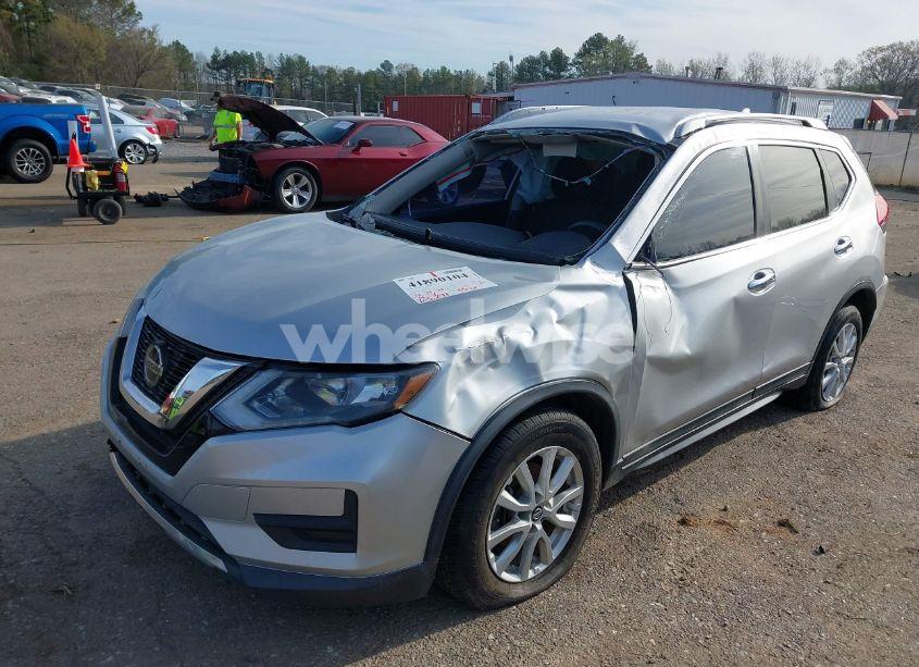 Photo 6 of 2019 Nissan Rogue SV (VIN KNMAT2MT9KP518422)