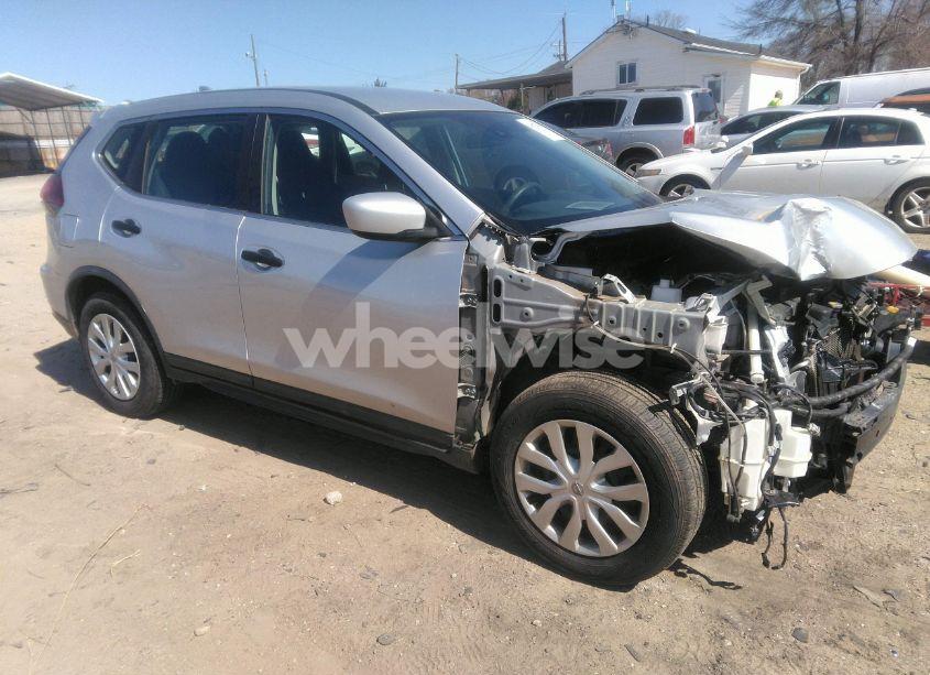2020 Nissan Rogue S FWD (VIN KNMAT2MT9LP529860) main photo