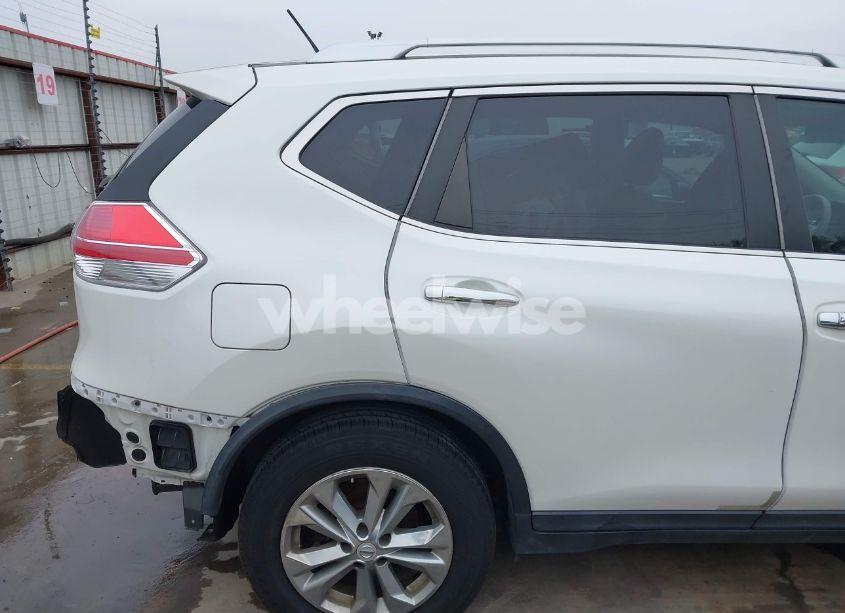 Photo 19 of 2015 Nissan Rogue SV (VIN KNMAT2MTXFP553136)