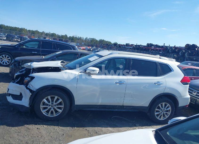 Photo 14 of 2017 Nissan Rogue SV (VIN KNMAT2MTXHP501153)