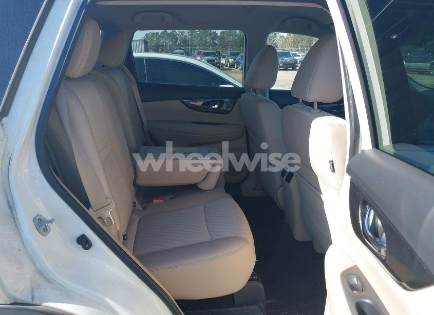 Photo 8 of 2017 Nissan Rogue SV (VIN KNMAT2MTXHP501153)