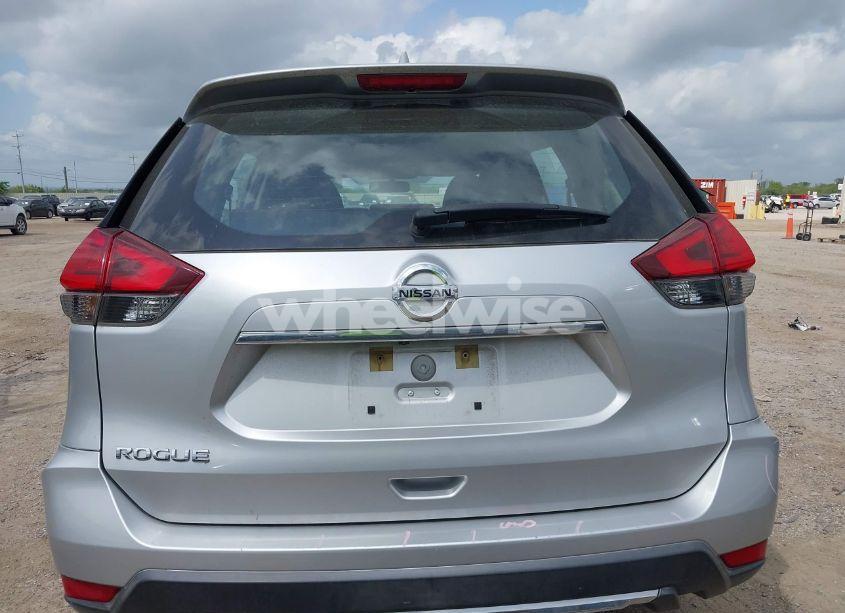 Photo 16 of 2017 Nissan Rogue S (VIN KNMAT2MTXHP552538)