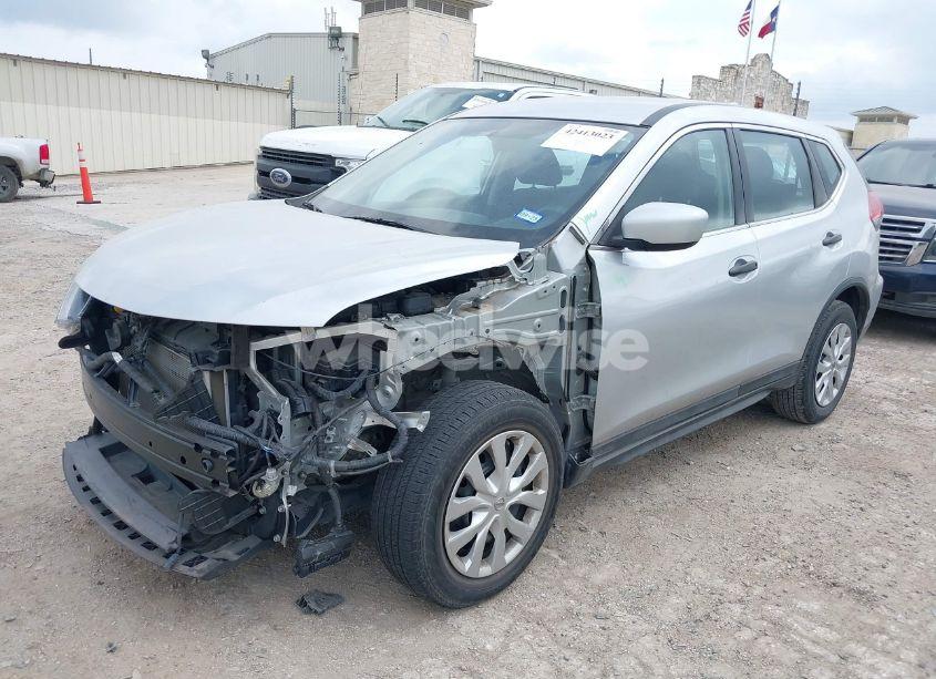 Photo 2 of 2017 Nissan Rogue S (VIN KNMAT2MTXHP552538)