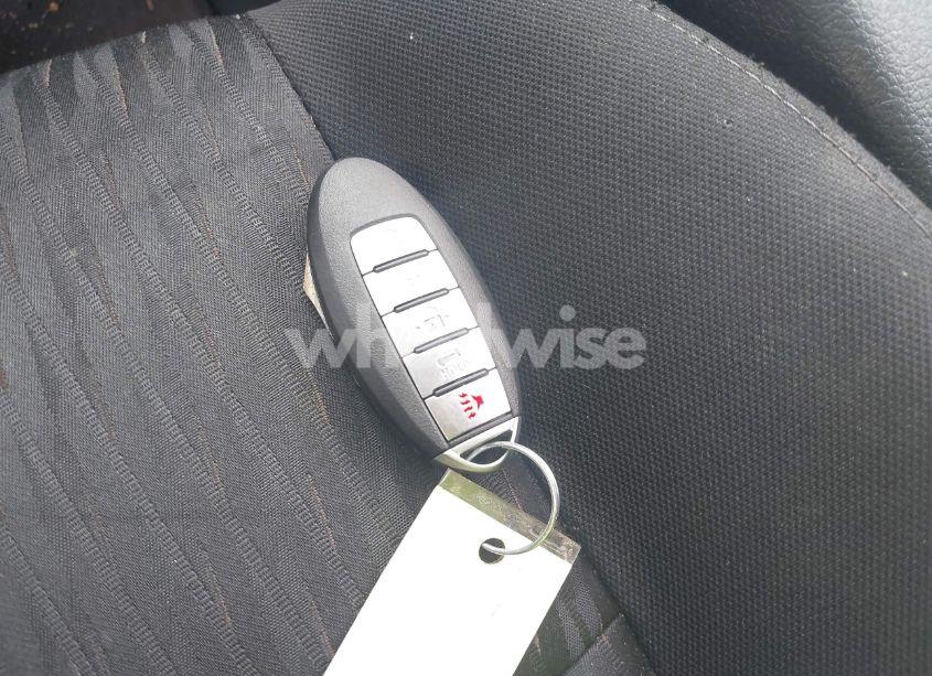 Photo 11 of 2017 Nissan Rogue SV (VIN KNMAT2MTXHP617971)