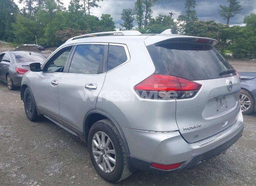 Photo 14 of 2017 Nissan Rogue SV (VIN KNMAT2MTXHP617971)