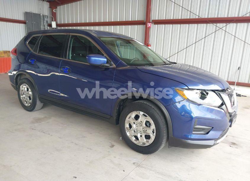 2018 Nissan Rogue S (VIN KNMAT2MTXJP593032) main photo