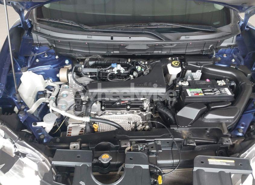 Photo 10 of 2018 Nissan Rogue S (VIN KNMAT2MTXJP593032)