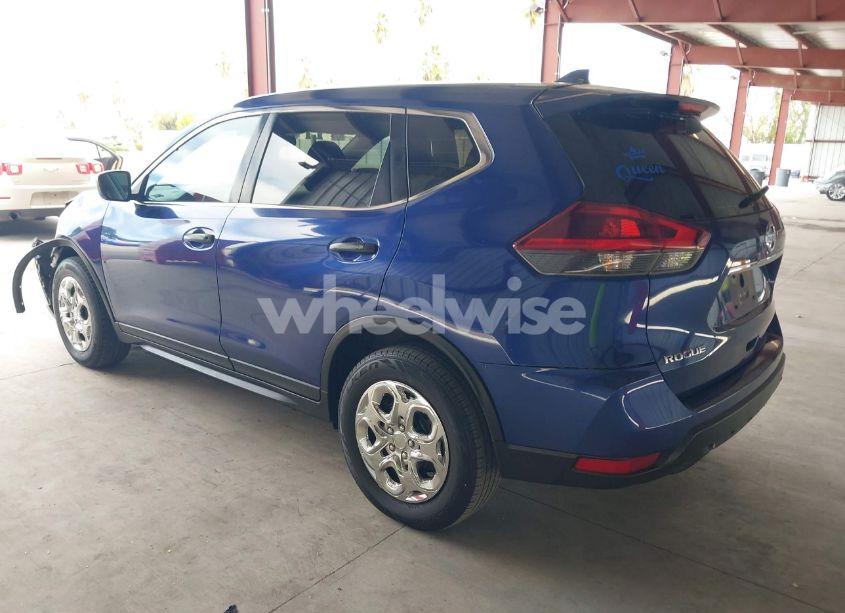 Photo 3 of 2018 Nissan Rogue S (VIN KNMAT2MTXJP593032)