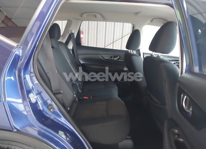 Photo 8 of 2018 Nissan Rogue S (VIN KNMAT2MTXJP593032)