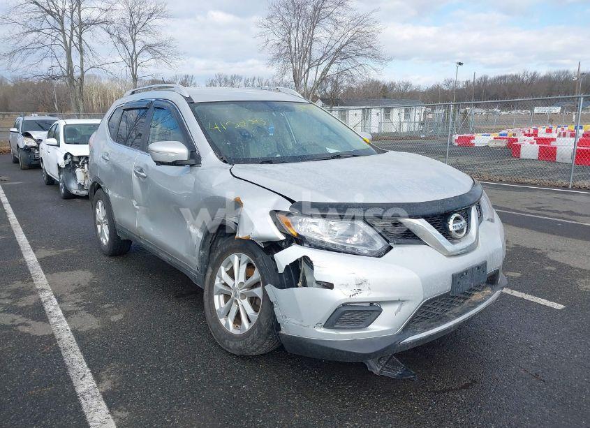 2015 Nissan Rogue SV (VIN KNMAT2MV0FP517053) main photo