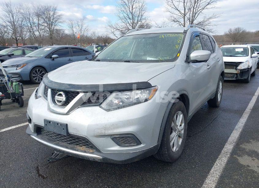 Photo 2 of 2015 Nissan Rogue SV (VIN KNMAT2MV0FP517053)