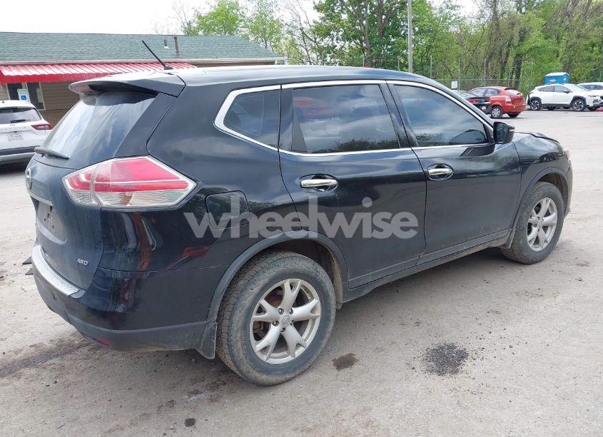 Photo 4 of 2015 Nissan Rogue S (VIN KNMAT2MV0FP522186)