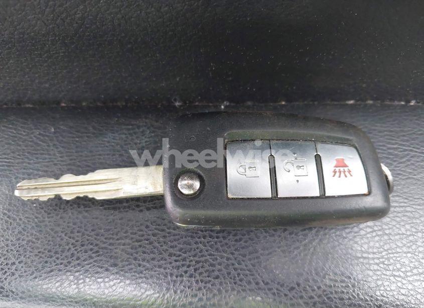 Photo 11 of 2015 Nissan Rogue S (VIN KNMAT2MV0FP538064)